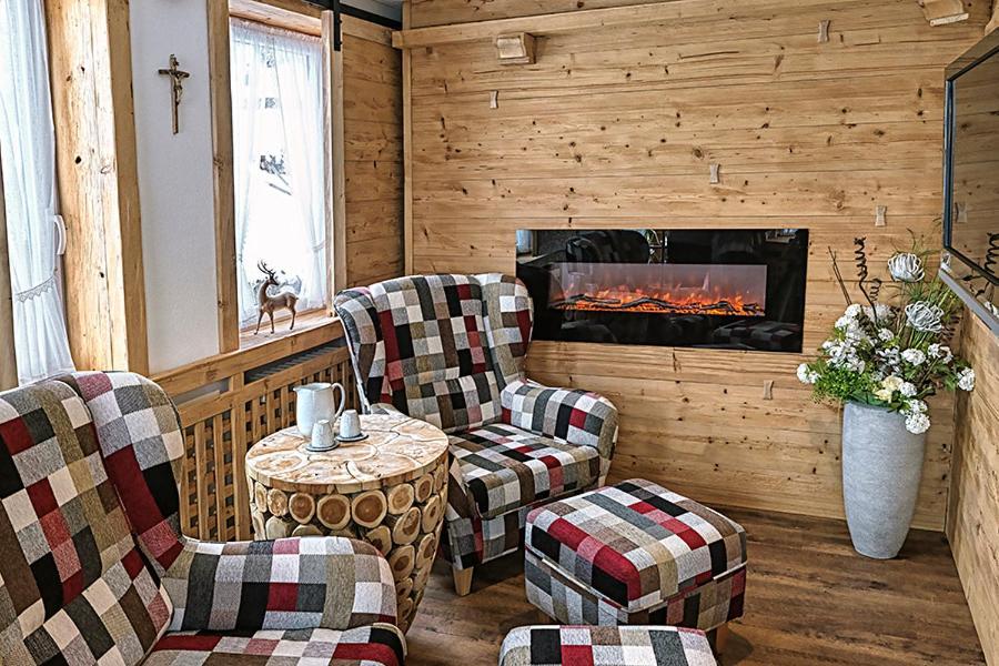 Almhotel Gruensteinblick Кёнигсзе Экстерьер фото