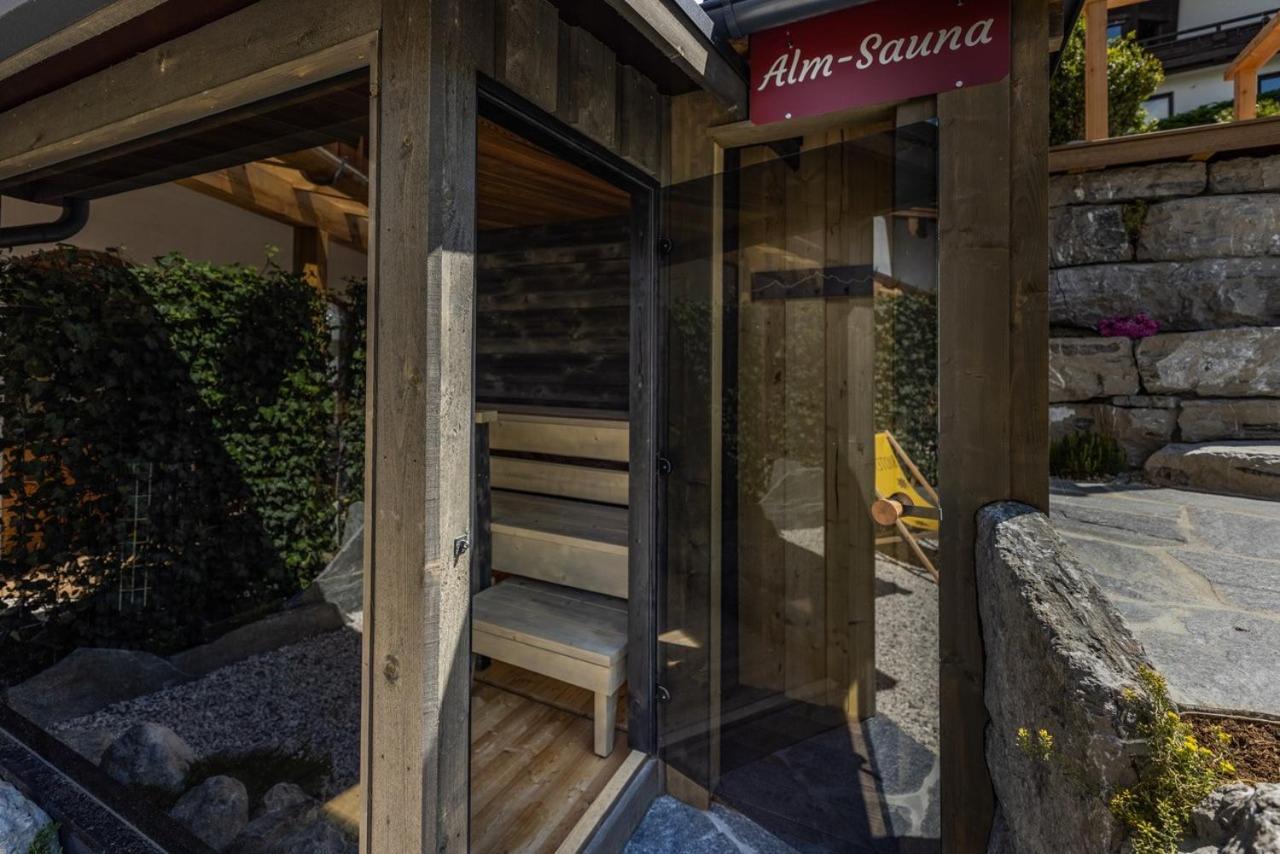 Almhotel Gruensteinblick Кёнигсзе Экстерьер фото