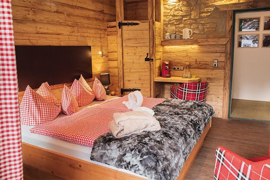 Almhotel Gruensteinblick Кёнигсзе Экстерьер фото