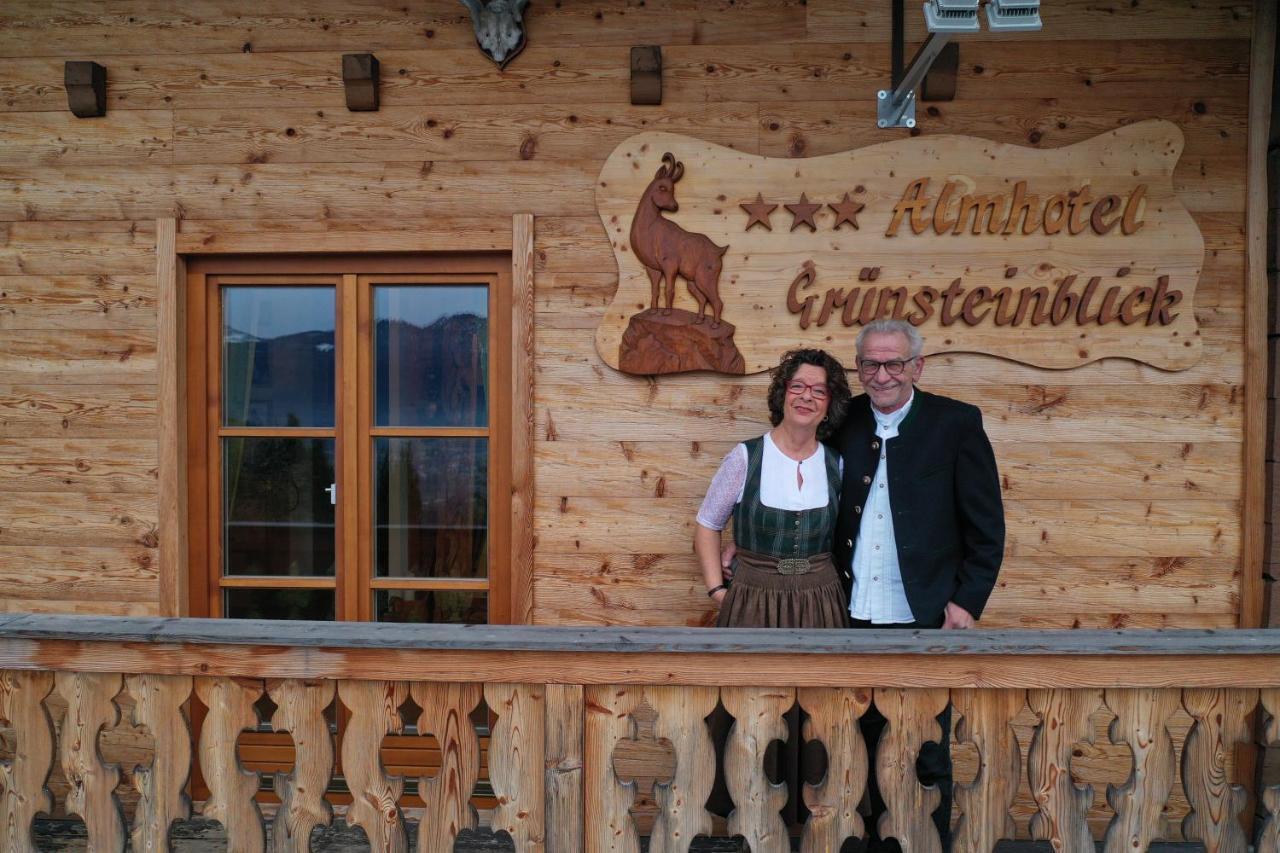 Almhotel Gruensteinblick Кёнигсзе Экстерьер фото